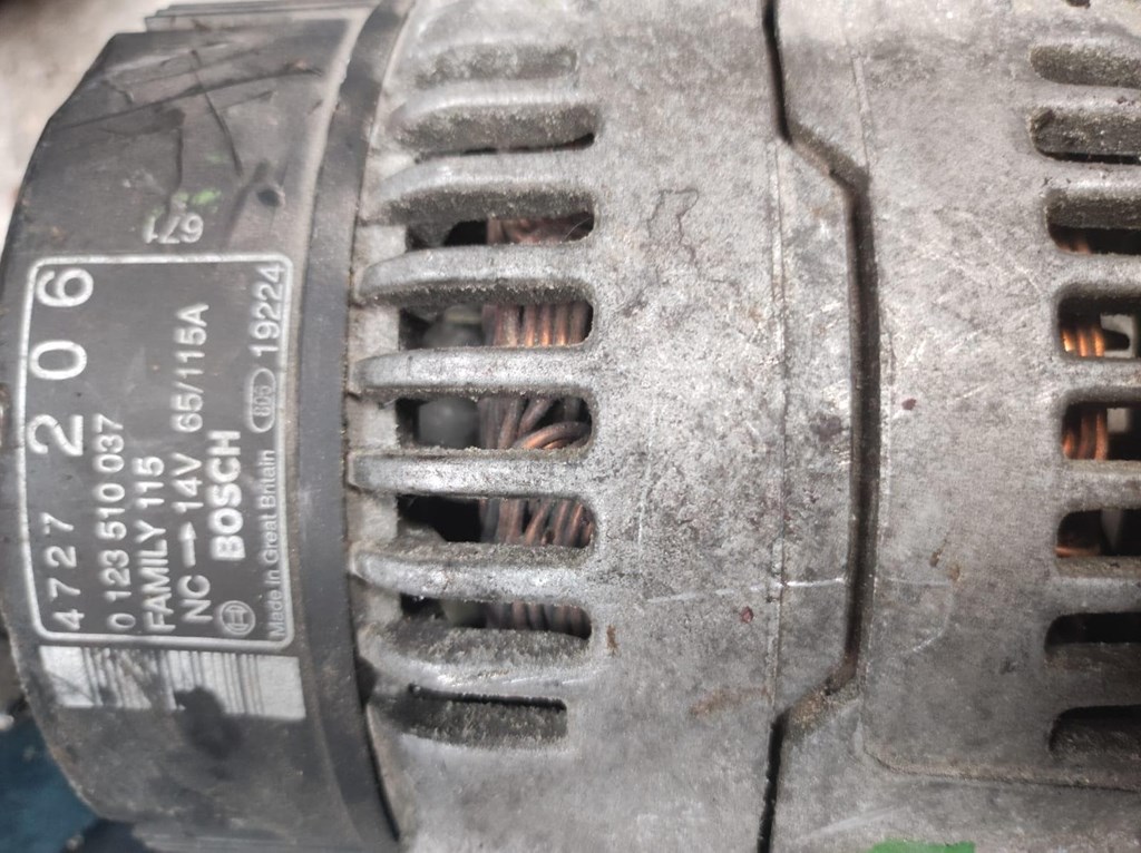 Foto 1 Alternador Bosch 14V 65/115A