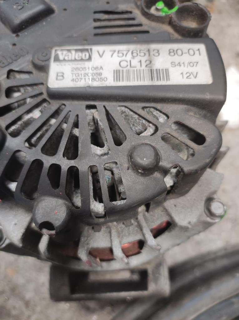 Foto 1 Alternador Valeo V7576513 - 12V