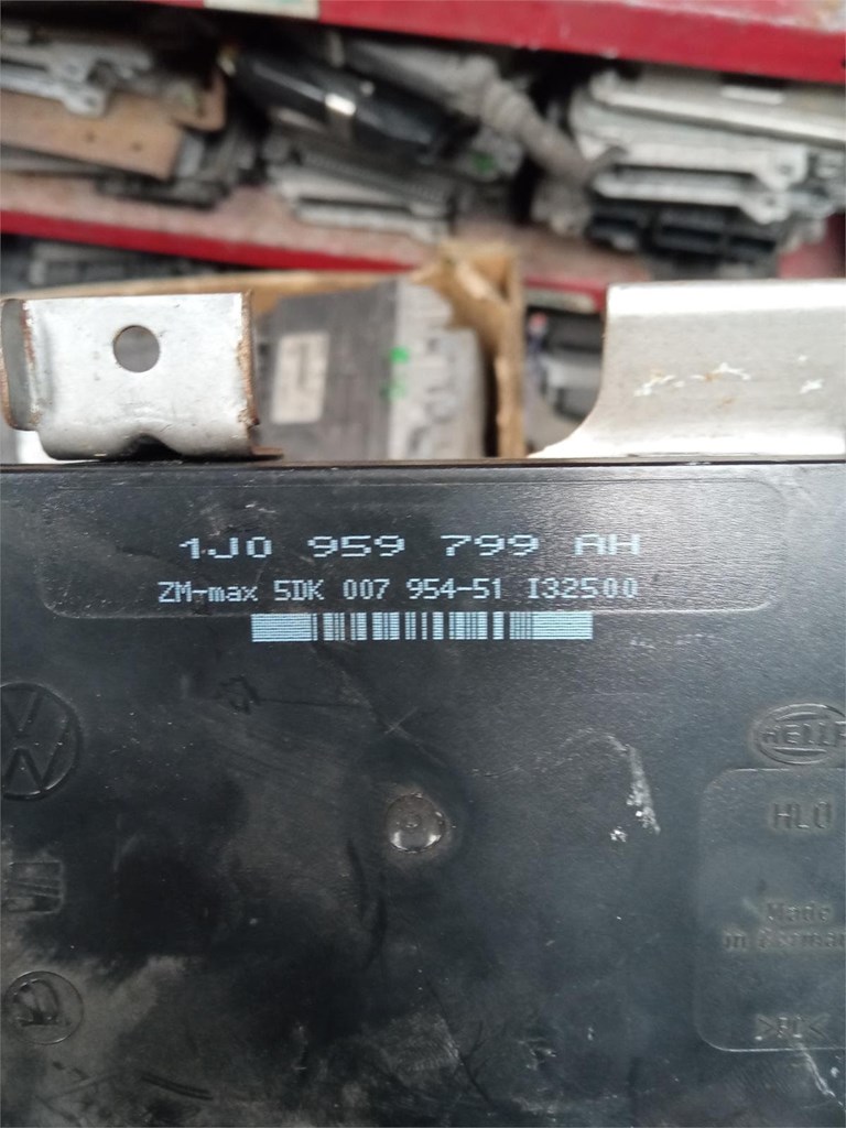 Foto 1 Centralita 1J0959799 AH