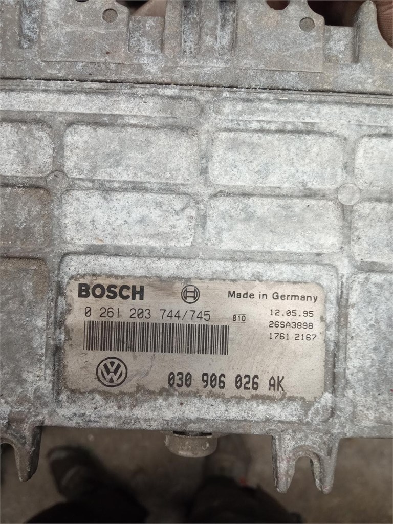 Foto 1 Centralita BOSCH 0261203744 /745 VW