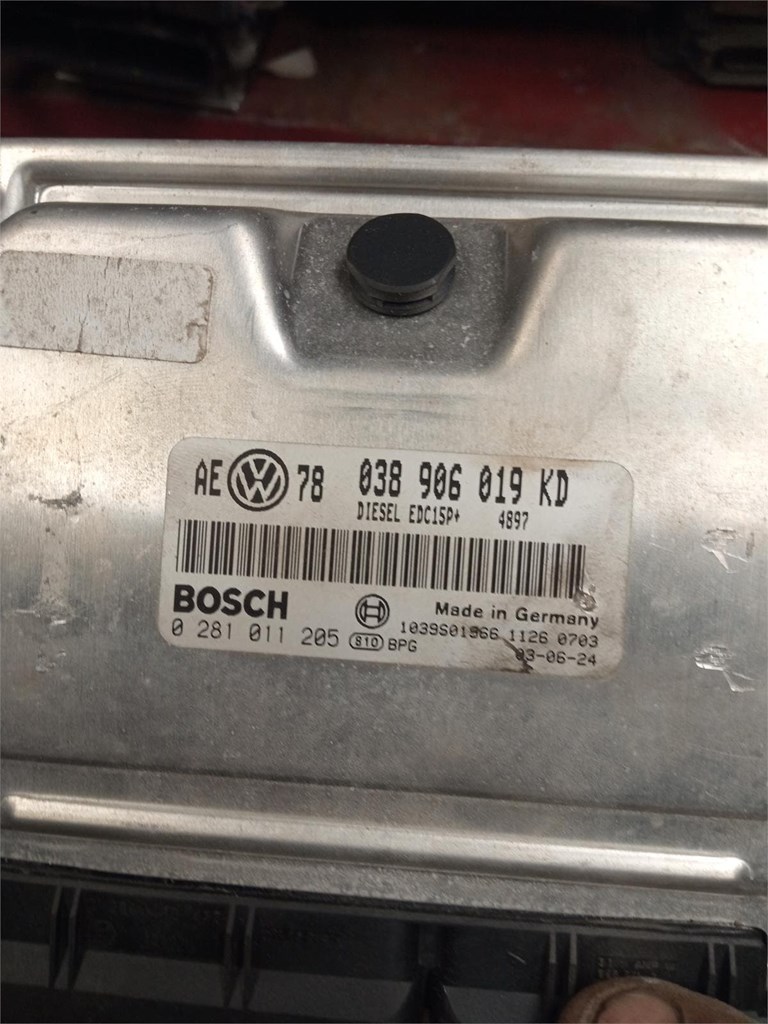 Foto 1 Centralita Bosch 038906019KD EDC15P VOLKSWAGEN PASSAT 2002 0281011205