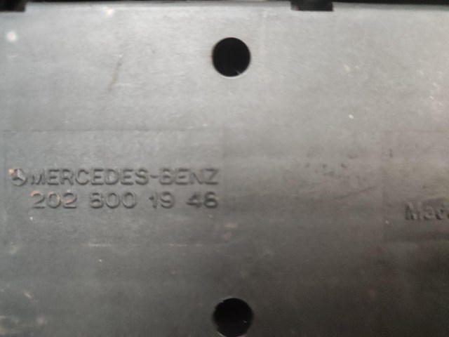 Centralita Mercedes-Benz 2028001946