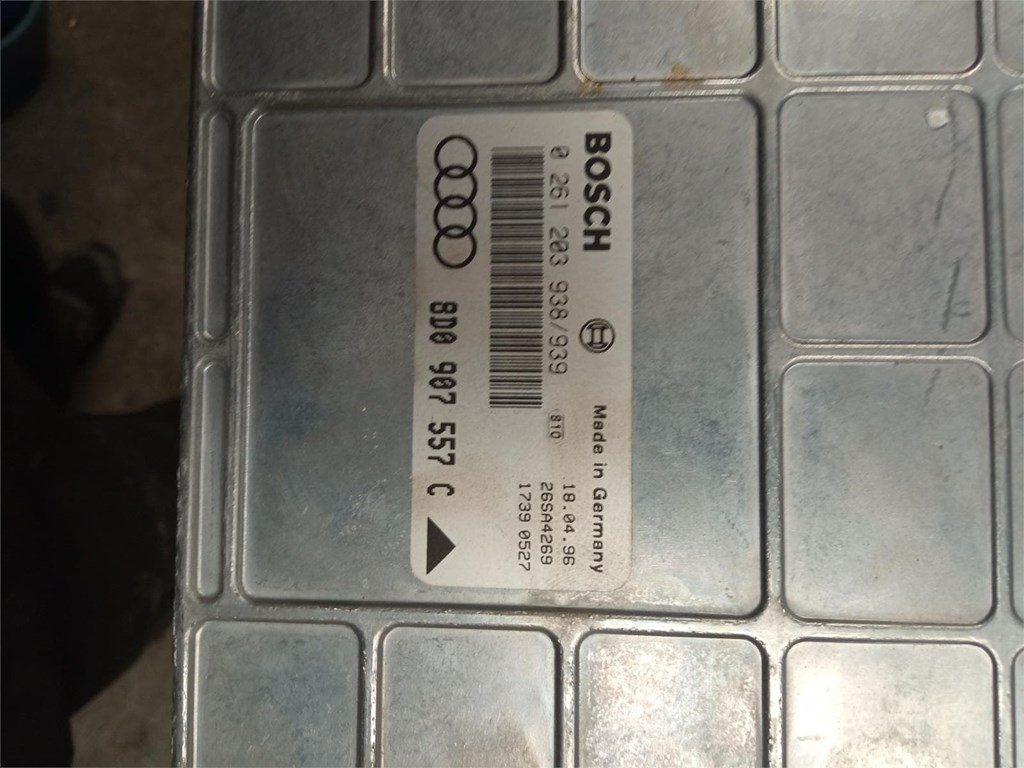 Foto 1 CENTRALITA MOTOR  AUDI A4 1994 Centralita Bosch 8D0907557C Audi