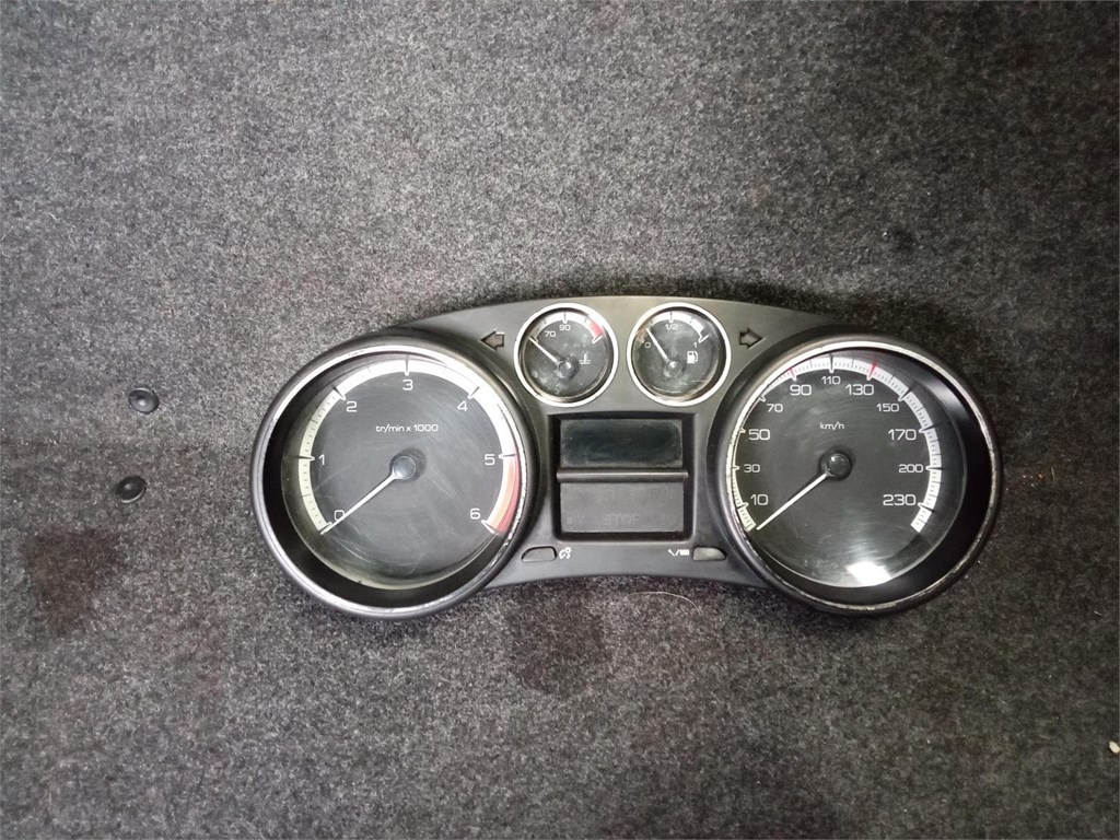 Foto 2 Cuadro de instrumentos peugeot 308 96666421