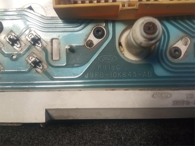 Cuentakilómetros Ford P818C