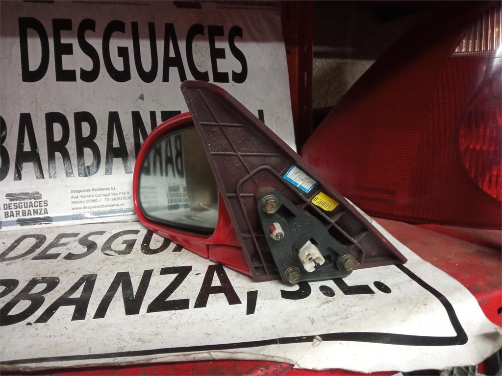 Foto 2 Espejo Hyundai Coupe (1978) Rojo