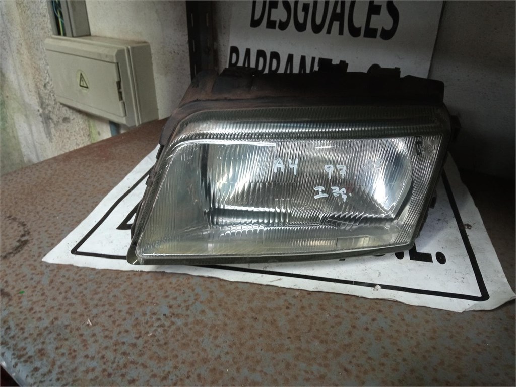 Foto 1 faro audi a4 1997