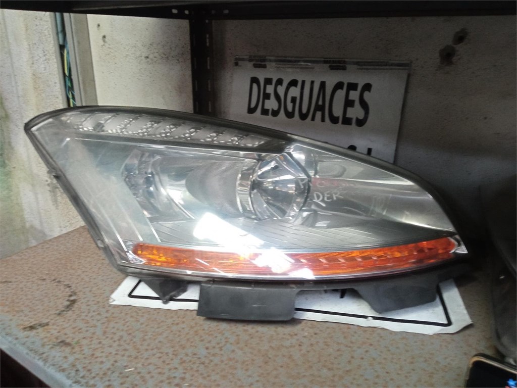 Foto 2 faro citroeen c4 picasso 