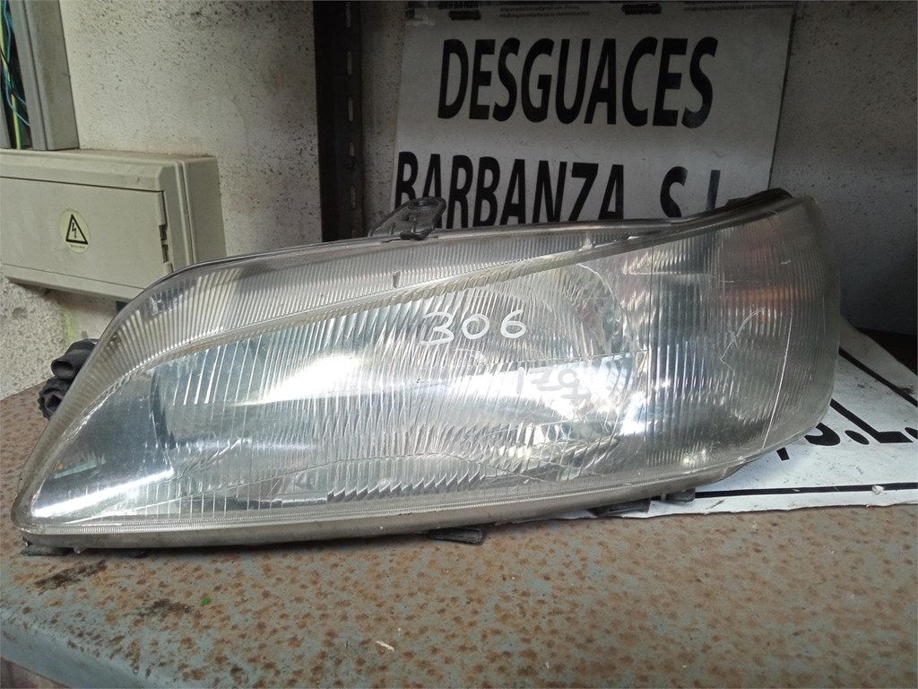 Foto 1 faro peugeot 306 