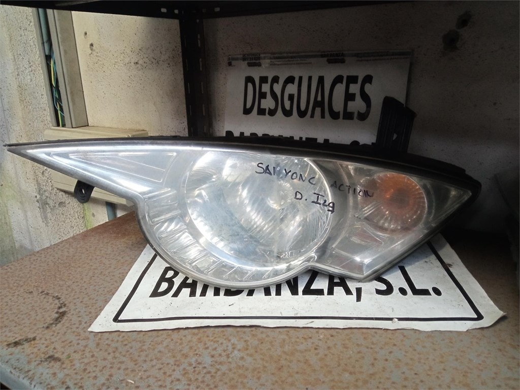 Foto 1 faro Ssanyong action 