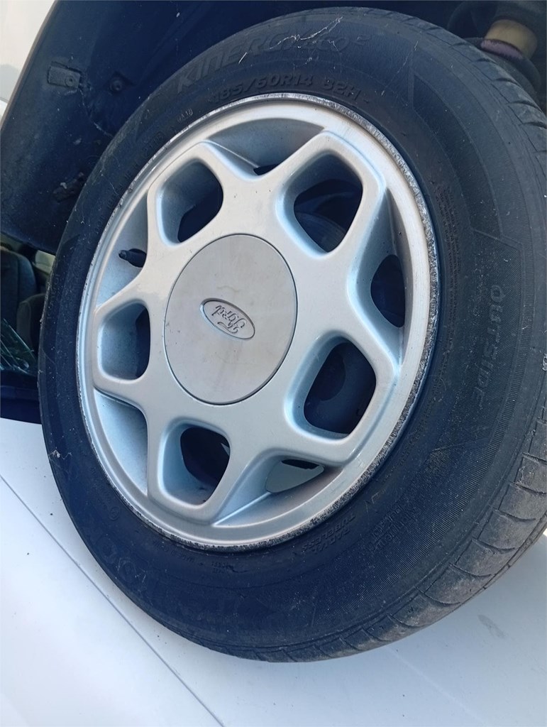 Foto 1 llantas ford 4 tornillos