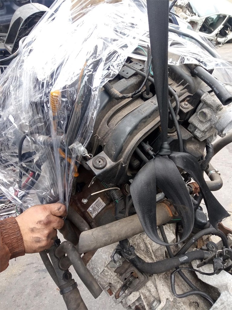 Foto 1 motor dacia logan d4f f7