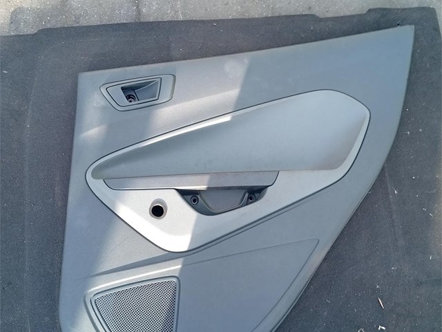panel puerta trasera derecha ford fiesta 