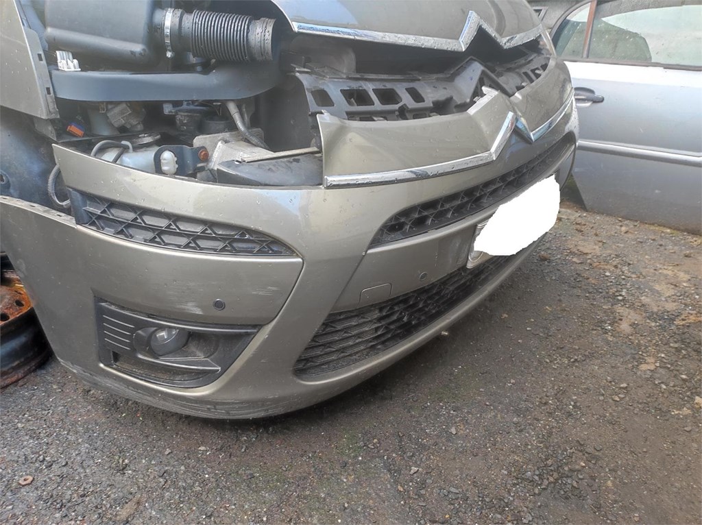 Foto 1 paragolpes delantero Citroen gran Picasso 2010