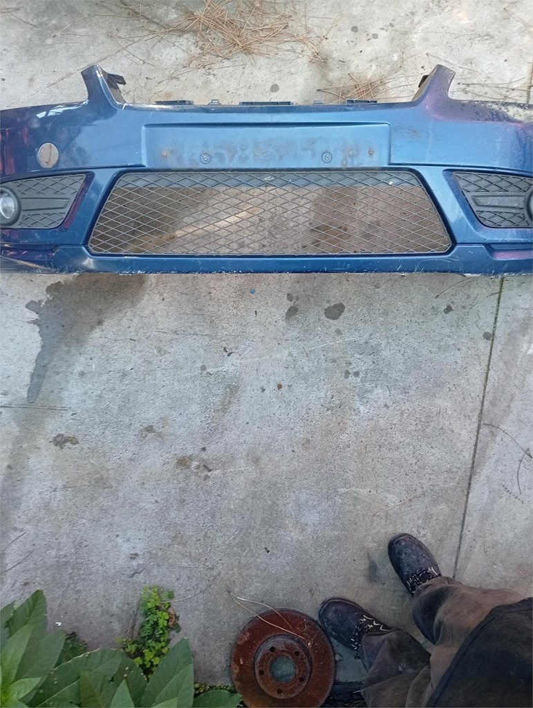 Foto 3 paragolpes delantero  ford focus 2 fase 2