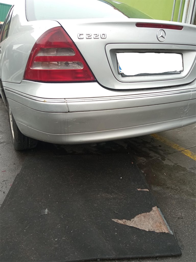 Foto 1 paragolpes trasera mercedes benz mercedes benz w203