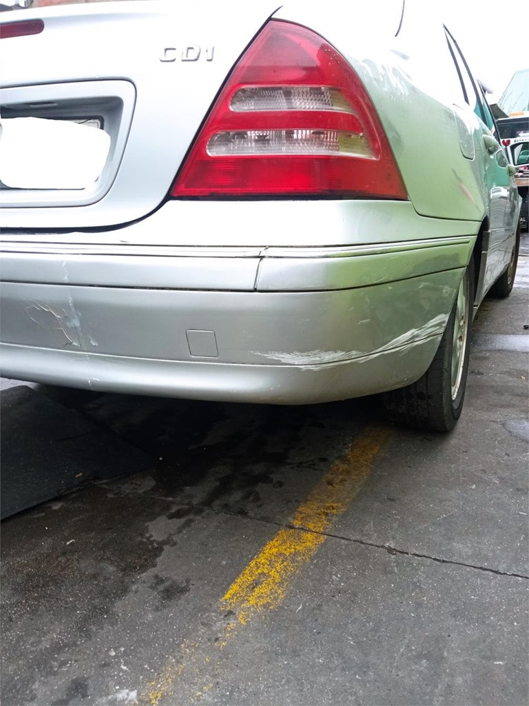 Foto 3 paragolpes trasera mercedes benz mercedes benz w203