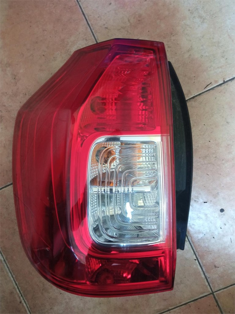 Foto 1 piloto dacia logan