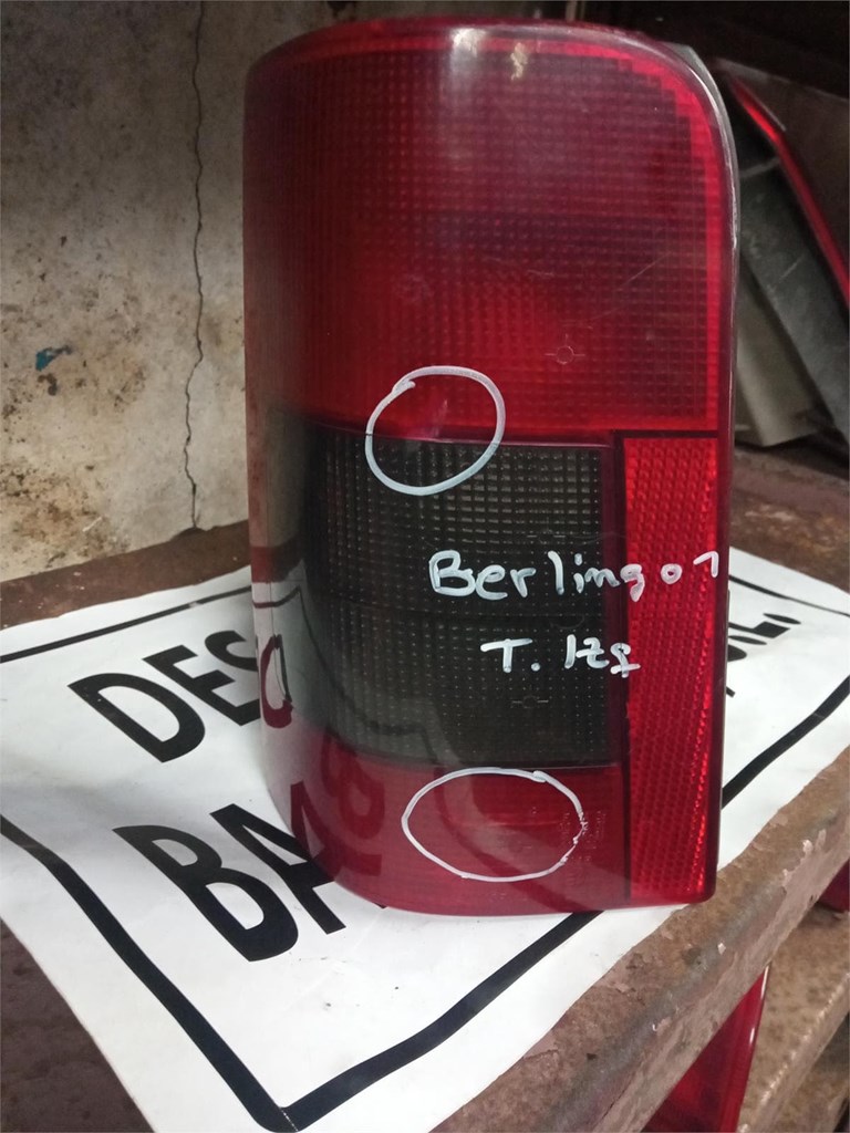 Foto 1 piloto trasero berlingo 1 