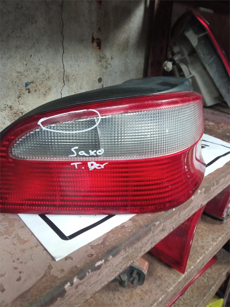 Foto 1 piloto trasero Citroën saxo 