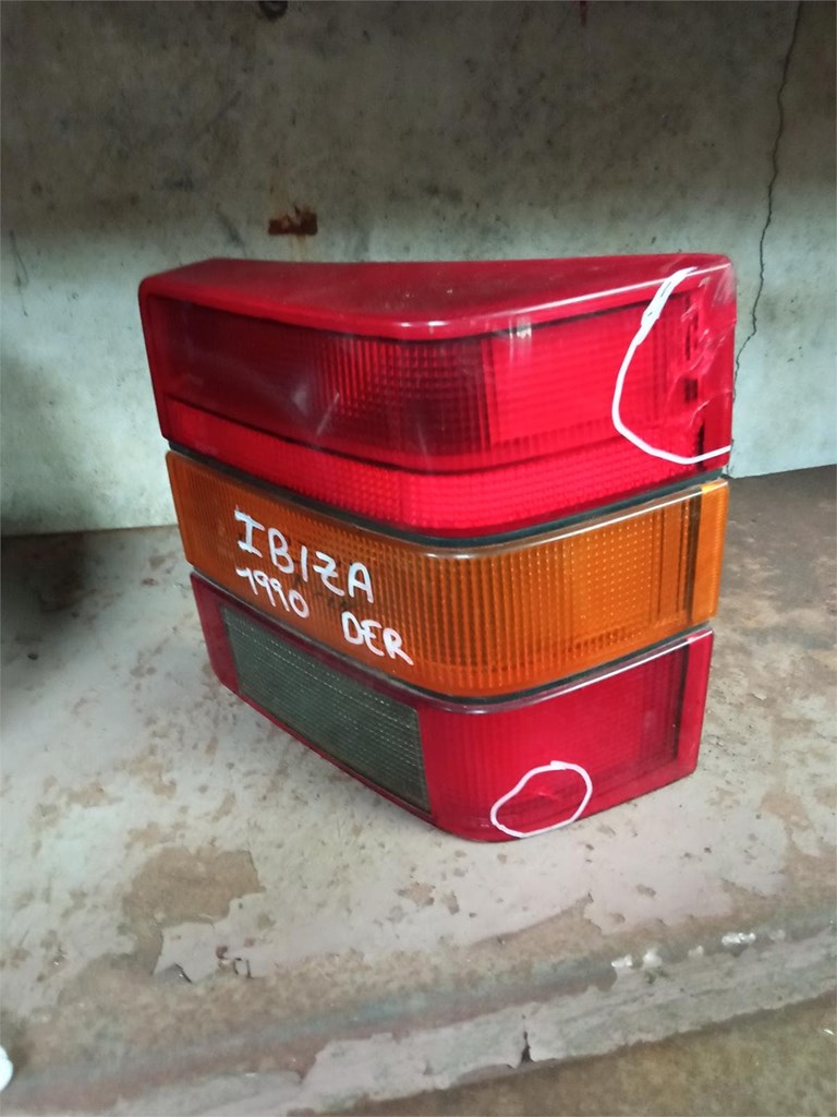 Foto 1 piloto trasero derecho ibiza 1990