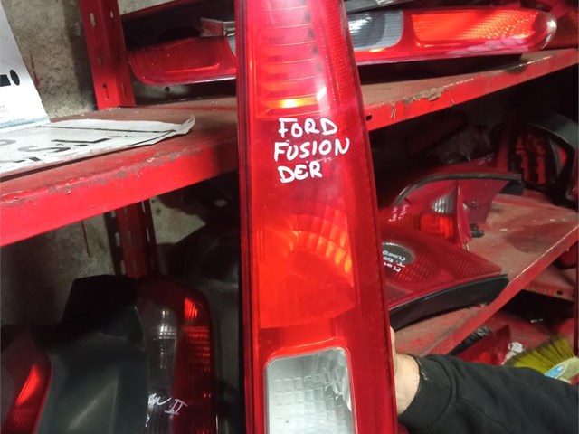piloto trasero ford fusion 