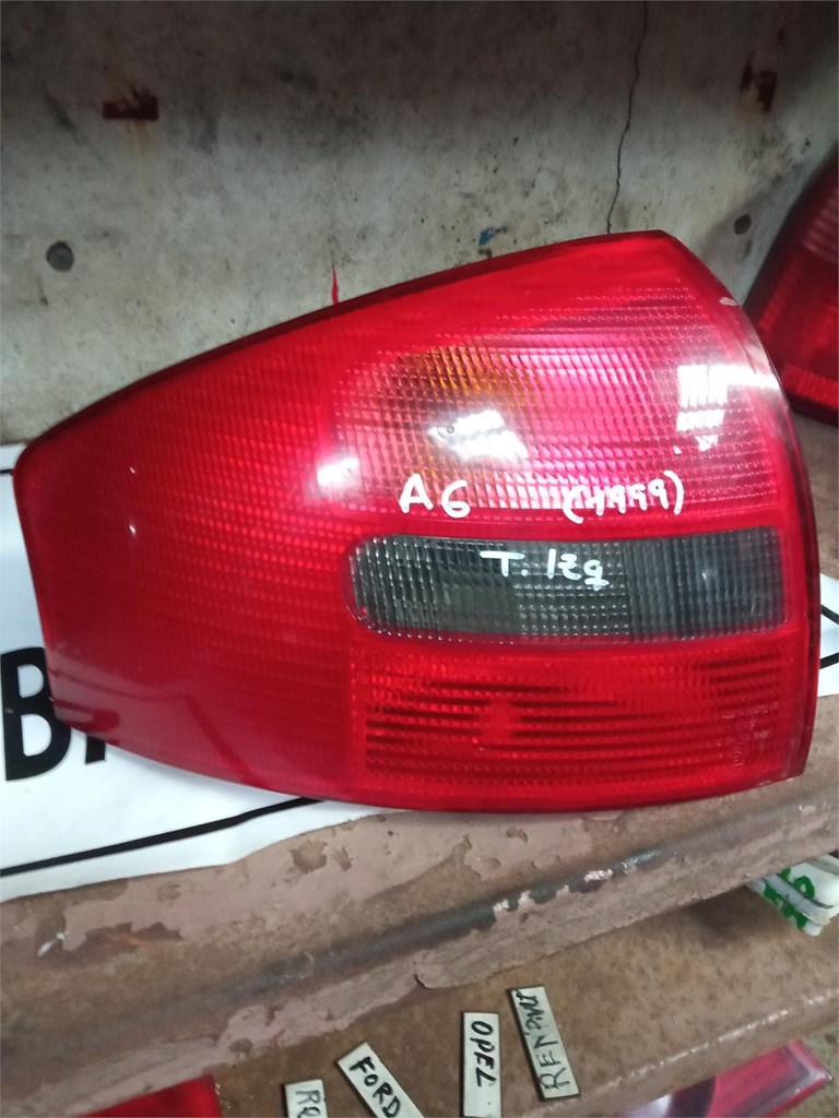 Foto 1 piloto trasero izquierda audia a6 