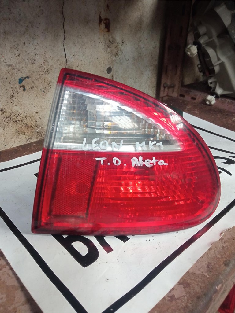 Foto 1 piloto trasero seat leon mk1