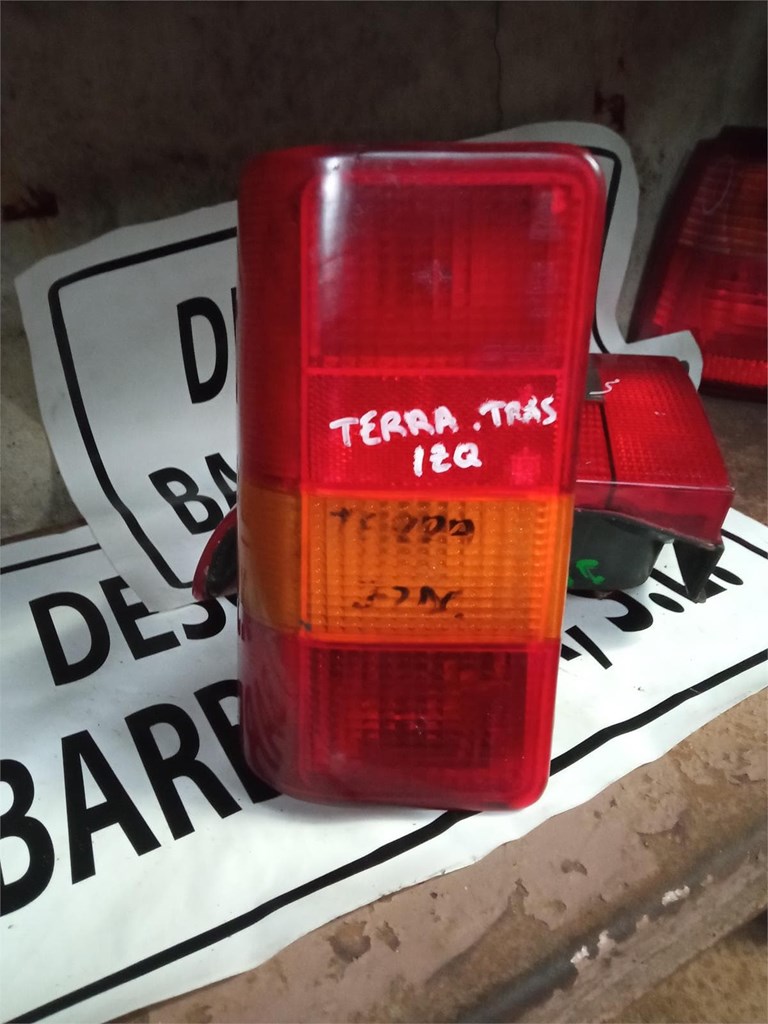 Foto 1 piloto trasero seat terra 