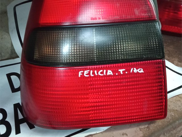piloto trasero skoda felicia 