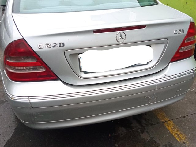 porton maletero mercedes benz w203