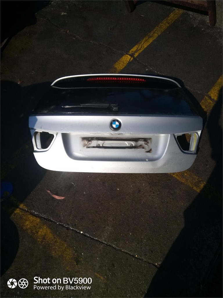 Foto 2 porton trasero bmw e91 