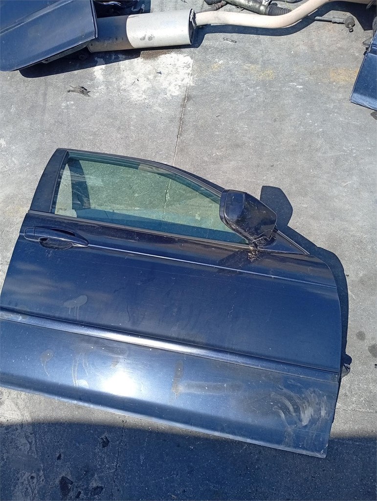 Foto 2 puerta delantera derecha bmw 320d e46