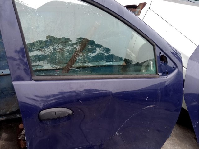 puerta delantera derecha dacia logan familiar