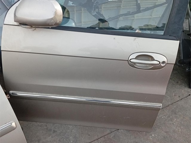 puerta delantera izquierda kia carnival