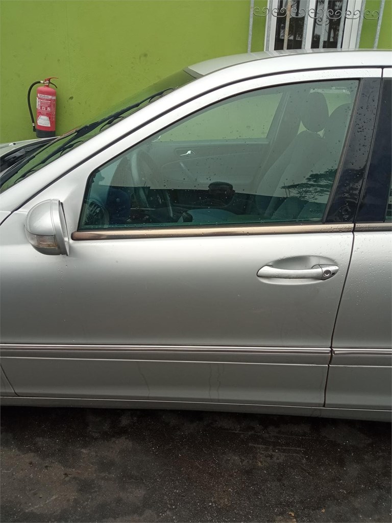 Foto 1 puerta delantera izquierda mercedes benz w203