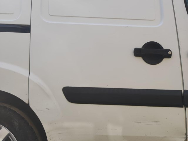 puerta lateral derecha fiat doblo 