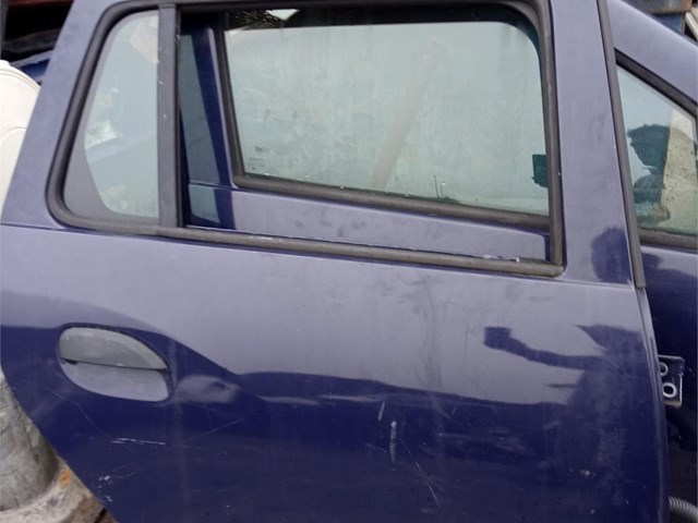 puerta trasera derecha dacia logan