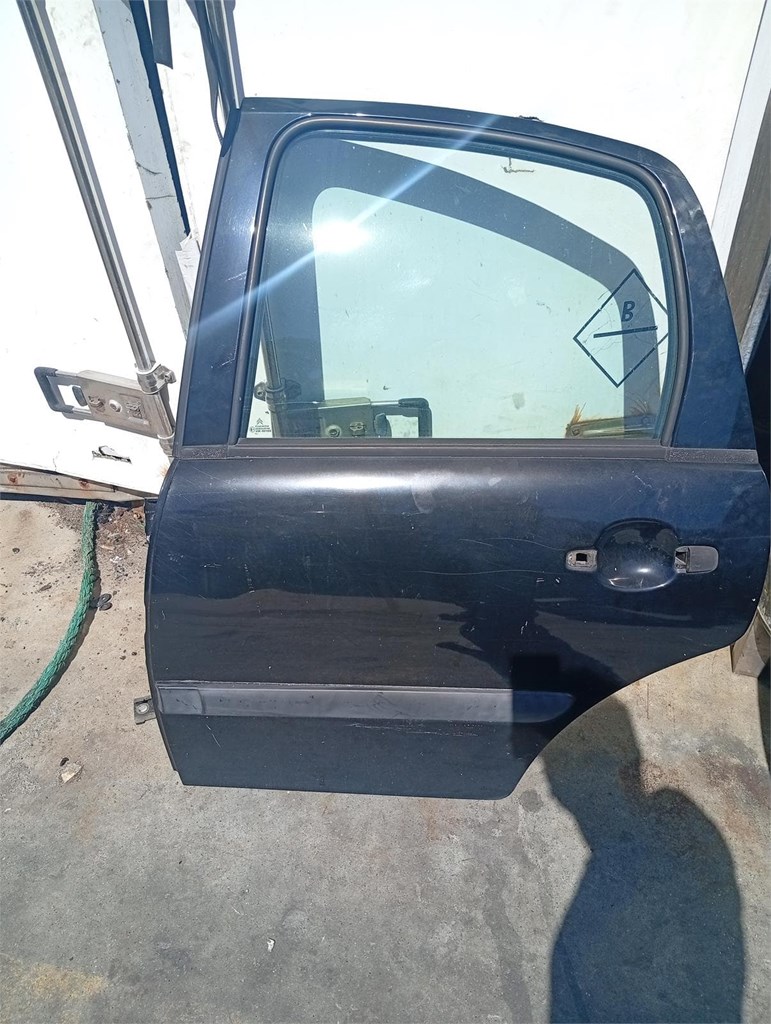 Foto 1 puerta trasera izquierda citroeen c3 