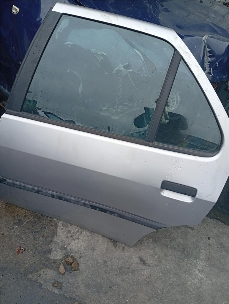 Foto 2 puerta trasera izquierda peugeot 306