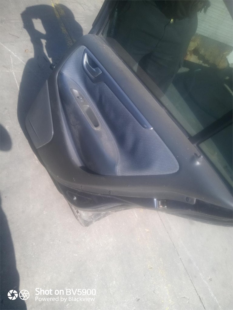 Foto 8 puertas volvo s60 