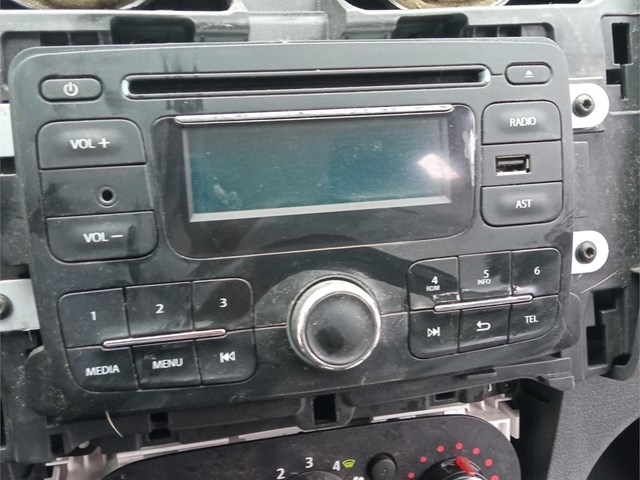 radio original dacia logan 